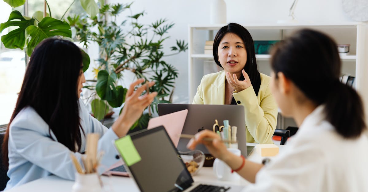 如何利用留言板和讨论社区来提高SEO